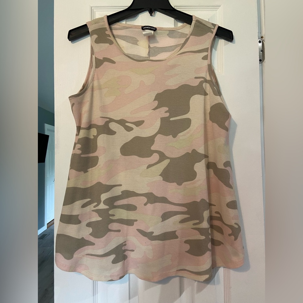 Heimish, USA, Pink Camo women’s tank top, Size Large